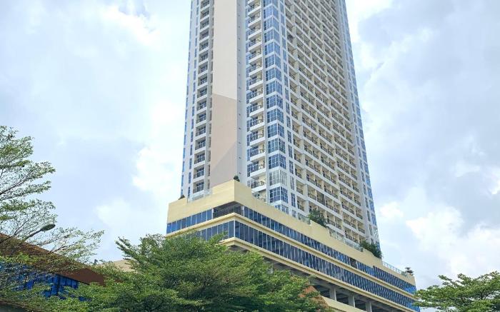 Wiwi Formosa Residence-King bed-Balcony-Netflix