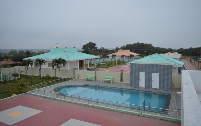 Ace Farmhouse with Private Pool, Lawn  and Gazebo