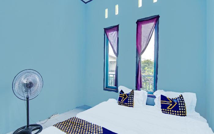 SPOT ON 91918 Najla Guest House Syariah