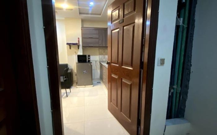 family apartments step away from main markaz