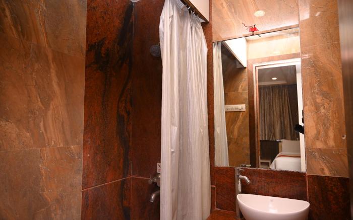 HOTEL CENTER POINT, SOLAPUR