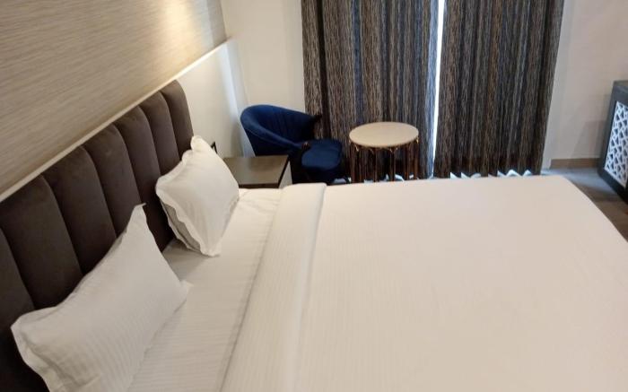 Hotel Kashi Pride