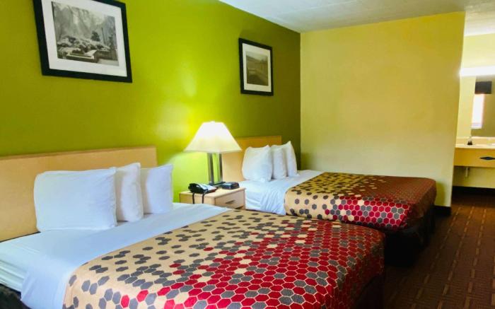 Super 8 by Wyndham Gloucester