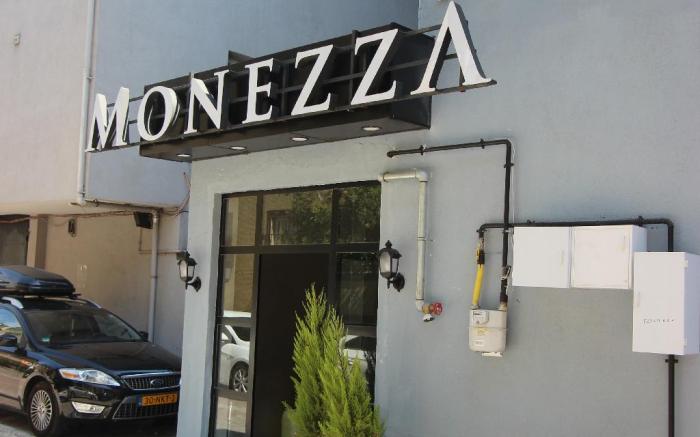 Monezza Hotel