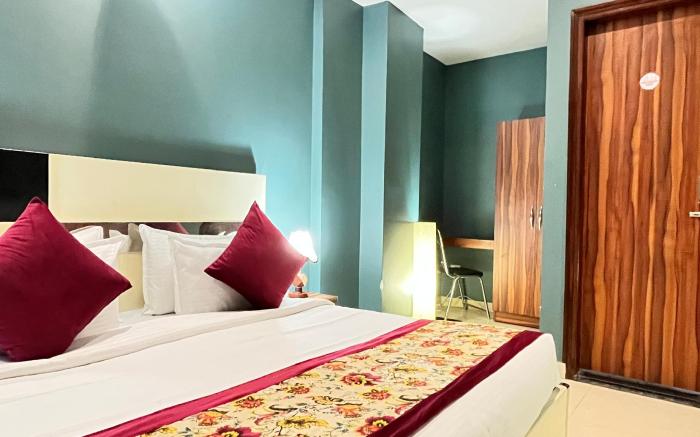 Qotel Hotel Church House Rohini Sector-15