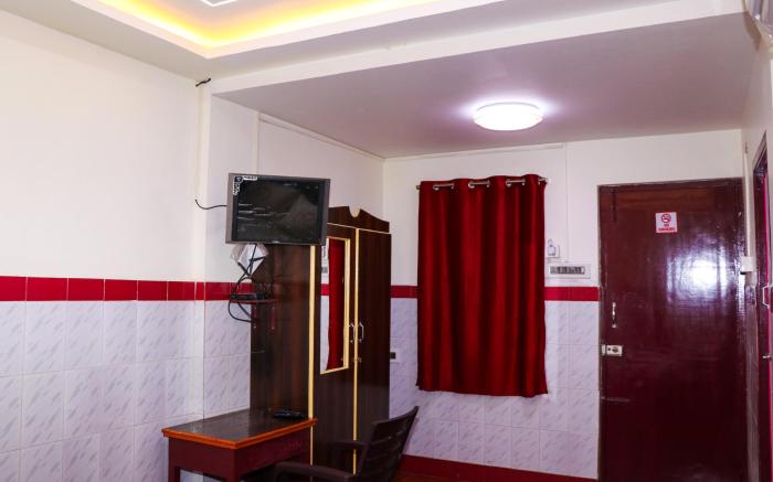 PARI MUTHU VILAS (Temple View Inn)