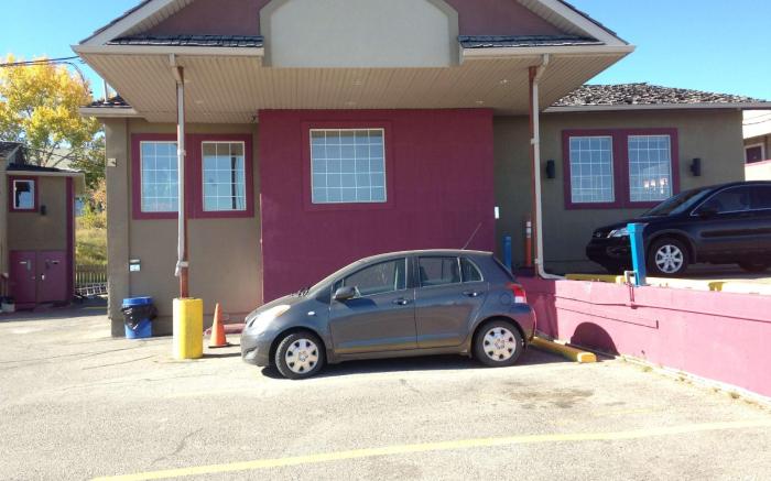 Canadas Best Value Inn Calgary Chinook Station