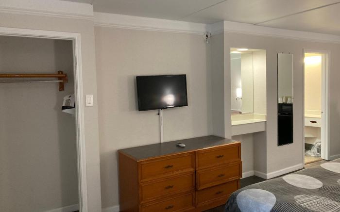 Budget Host Inn-Medical Center