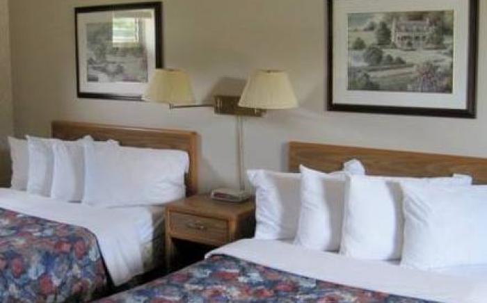 Bancroft Inn & Suites