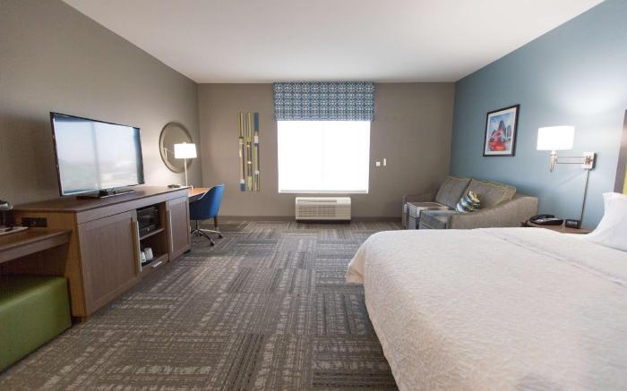 Hampton Inn and Suites Stroud