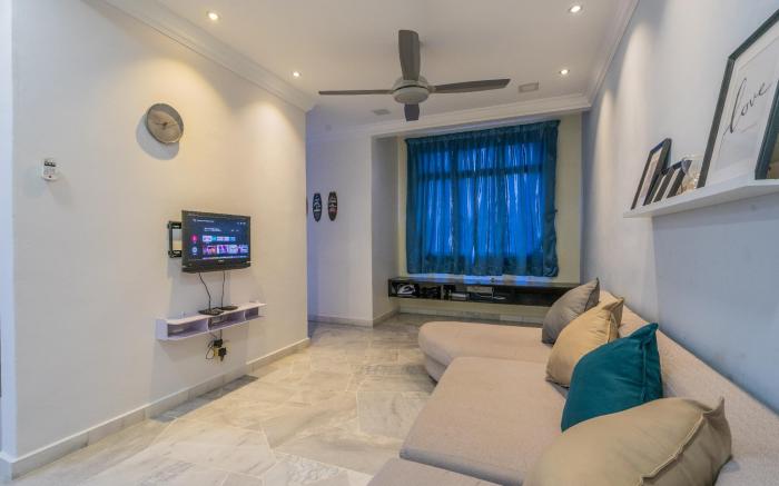 Spacious 3-bedroom with Pool for 6 | Subang Jaya