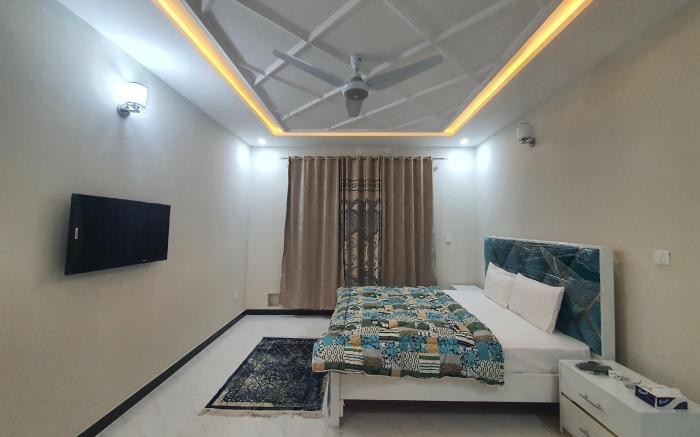 Transit Guest House 