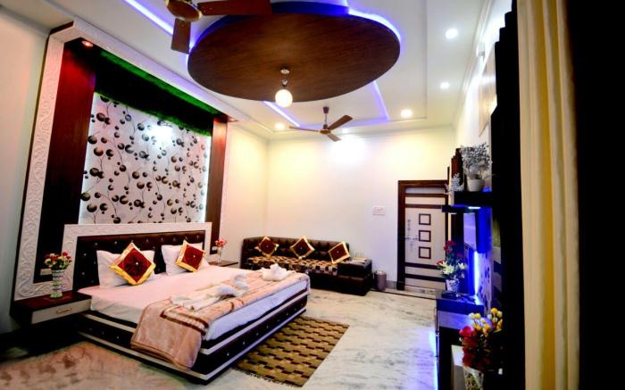 Taj Square A luxurious family homestay