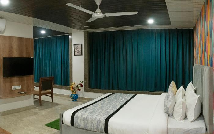 Pax Hotel Grand Blue nearby Udaipur City Railway Station