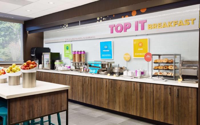 Tru by Hilton Atlanta Northlake Parkway