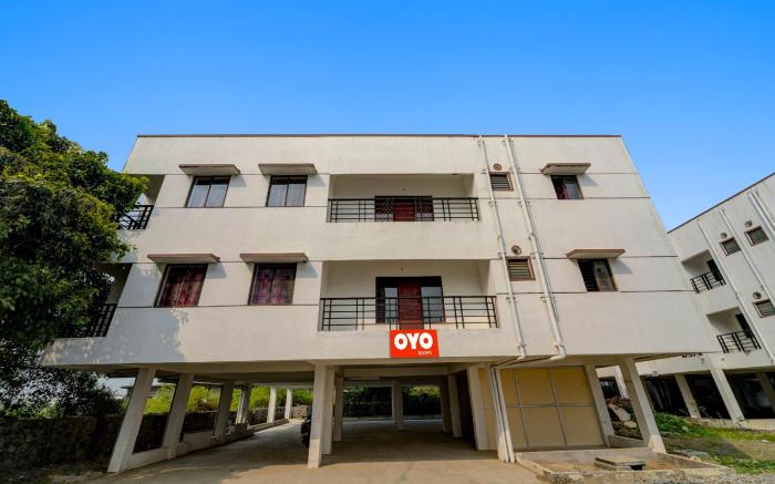 Hotel O J2 Service Appartment