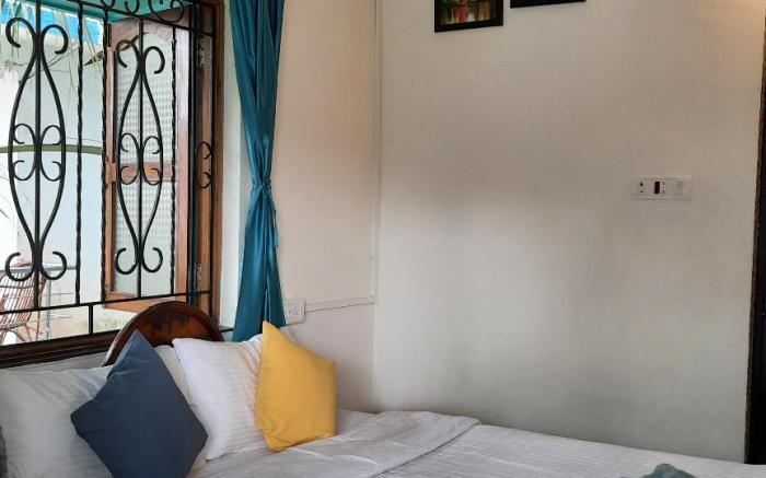 Tropical Wave Hostel