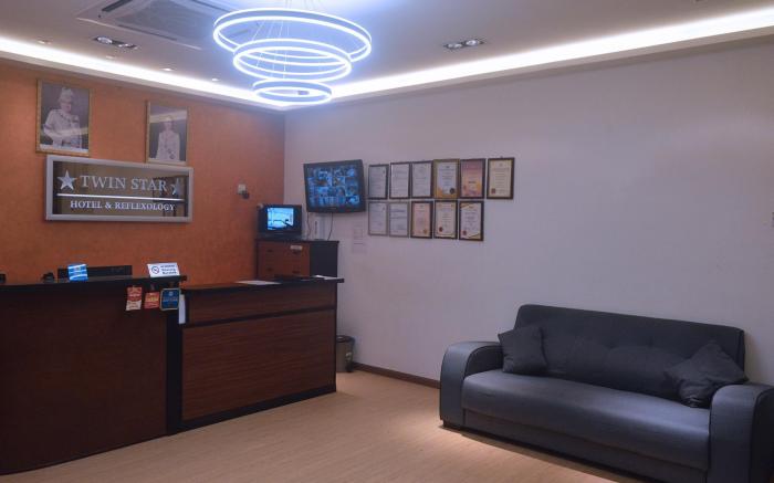 Twin Star Hotel