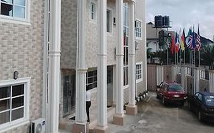 Carabana Hotel & Suites	