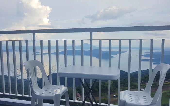 Blowing In The Wind - Panoramic Lake View