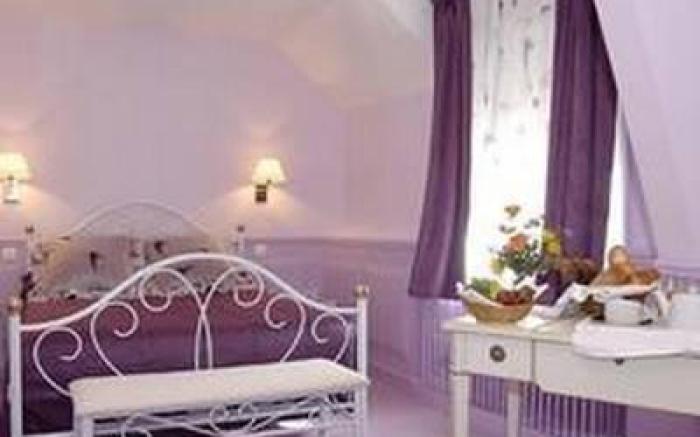 Contact Hotel de France Contres-Beauval-Cheverny