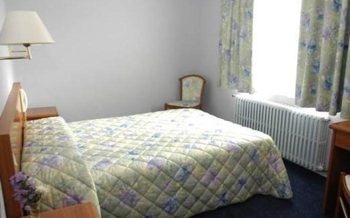 Contact Hotel de France Contres-Beauval-Cheverny