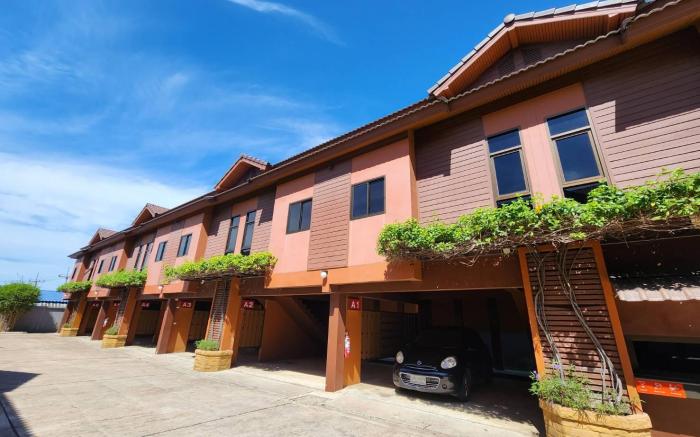 Hi-end Sriracha Resort & Hotel