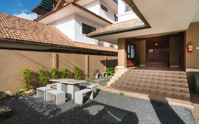 Phuket Seaview 6-Bedroom Pool Villa By Angel Villa