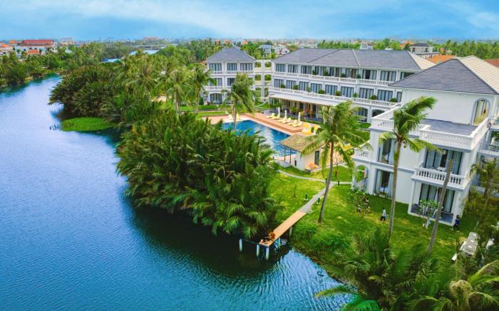 Moodhoian Riverside Resort & Spa
