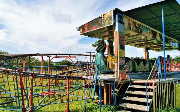 FREE 4 WATER THEMEPARK Tickets & WiFi Melaka Stay