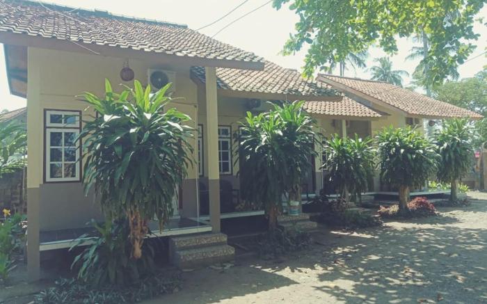 LONG BEACH HOTEL PANGANDARAN