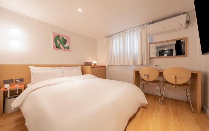 Aank Hotel Guri branch