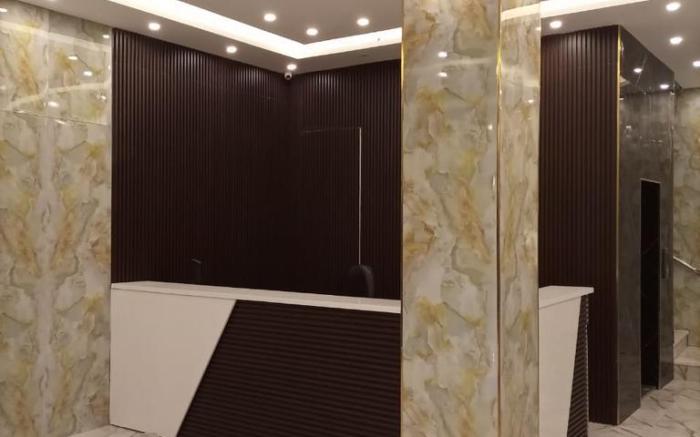 Golden Hotel 