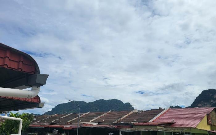 Mountain View Homestay in Tambun