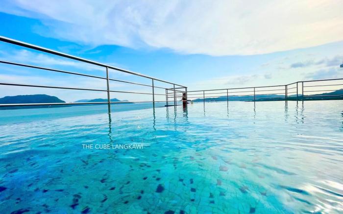 Seaview Cube ll w/Rooftop Pool