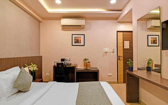 FabHotel Kzar Select - 2km from Park Street