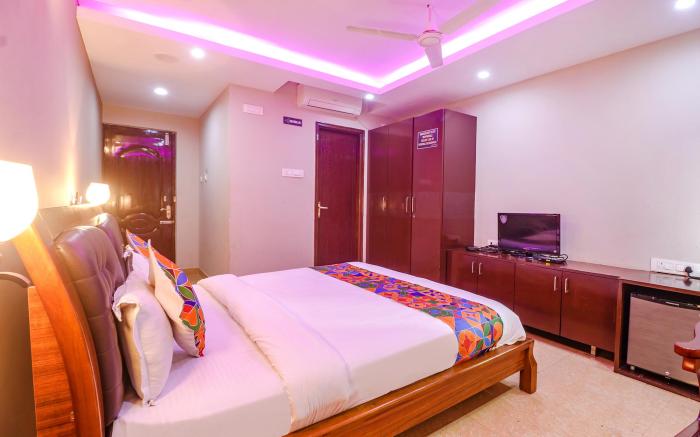 FabHotel Turning Point - Nr. Ulsoor Lake