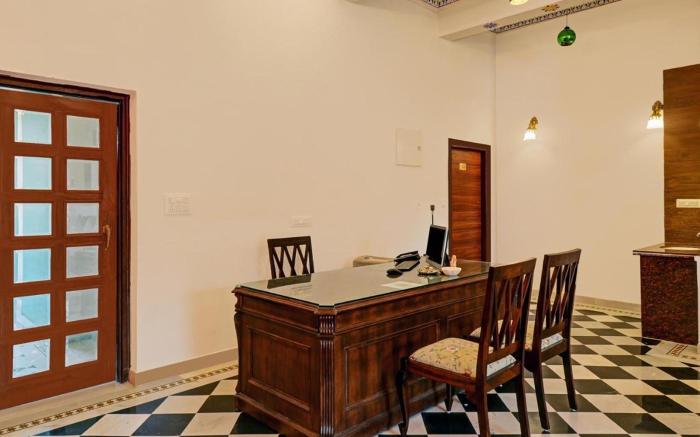 Hotel Karohi Villa