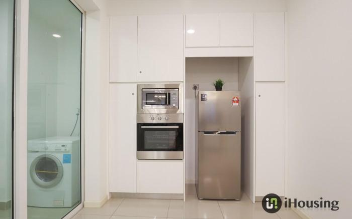 The Shore 3BR 6Pax Kids Pool 2302 | I Housing