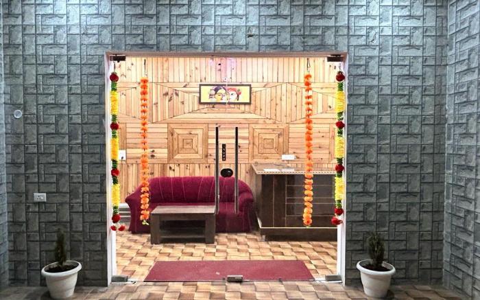 HOTEL HIMALAYAN FOXHOLE 