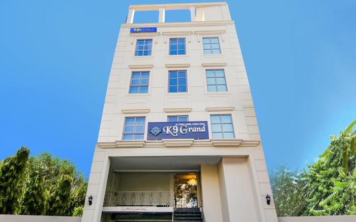 FabHotel Prime K9 Grand