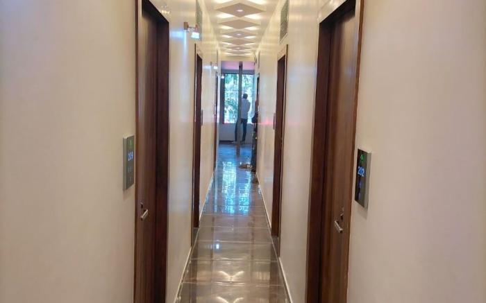 PRINCE HOTEL