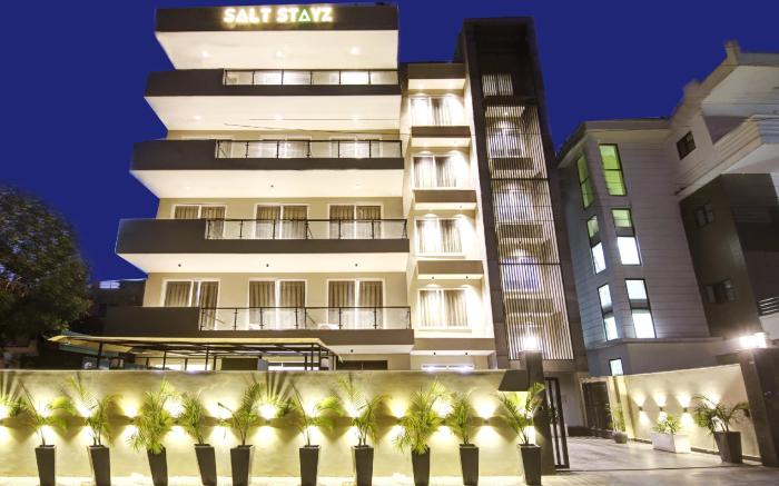 Saltstayz Select - Near Sohna Road City Center