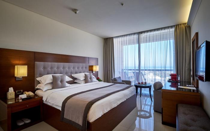 CORAL BEACH HOTEL & RESORT 