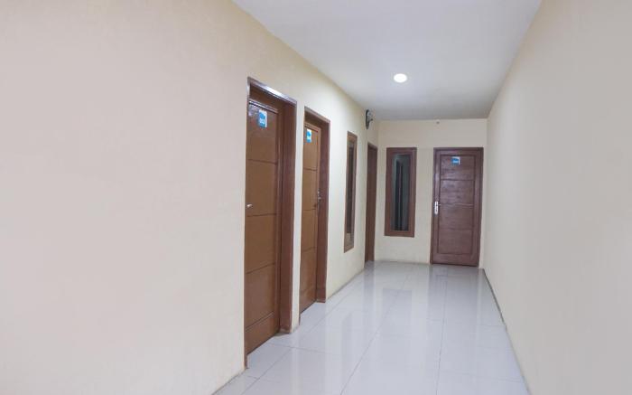 OYO 92075 Sky Residence Mawar