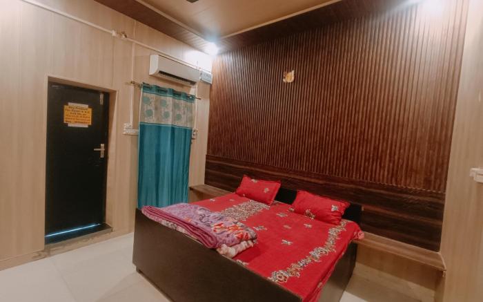 BHARGAVA ASHRAM YATRI NIWAS