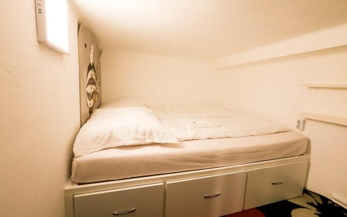 The fifth season bedroom privite Center apartment
