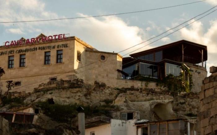 Cave Art Hotel