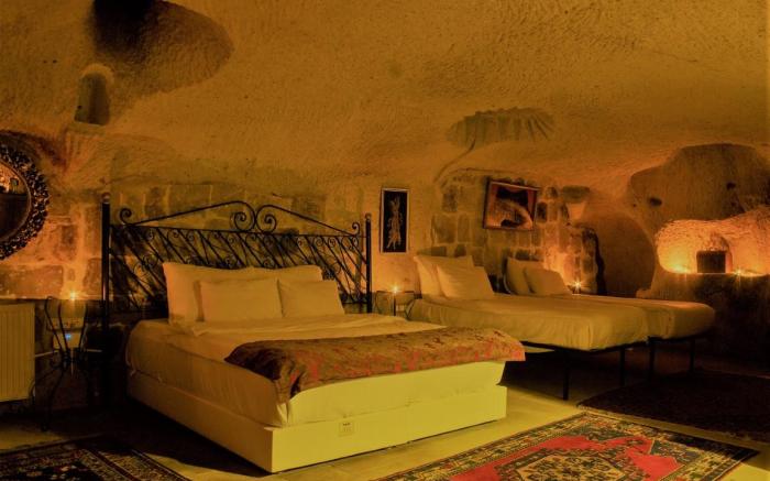 Cave Art Hotel