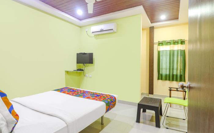 FabExpress Airport Stay Inn - Nr Hyderabad International Airport, Shamshabad
